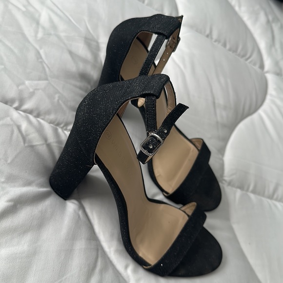 Black Sparkly Heels - size 9 - Picture 3 of 9